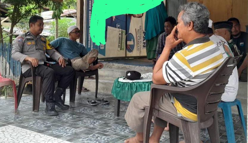 Pererat Silaturahmi, Bhabinkamtibmas Polsek Kalukku Sambang dan Dengar Keluhan Warga