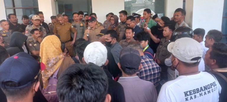 Diduga Ada Kecurangan dalam Penerimaan P3K, Tekon Aktif Demo di DPRD Kabupaten