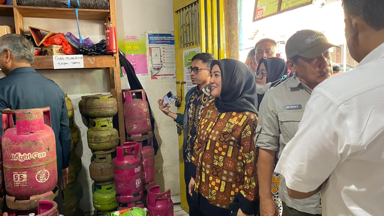 Wakil Ketua DPRD Sulbar Dampingi Pj. Gubernur Pantau Stabilitas Harga Pangan di Pasar Tradisional