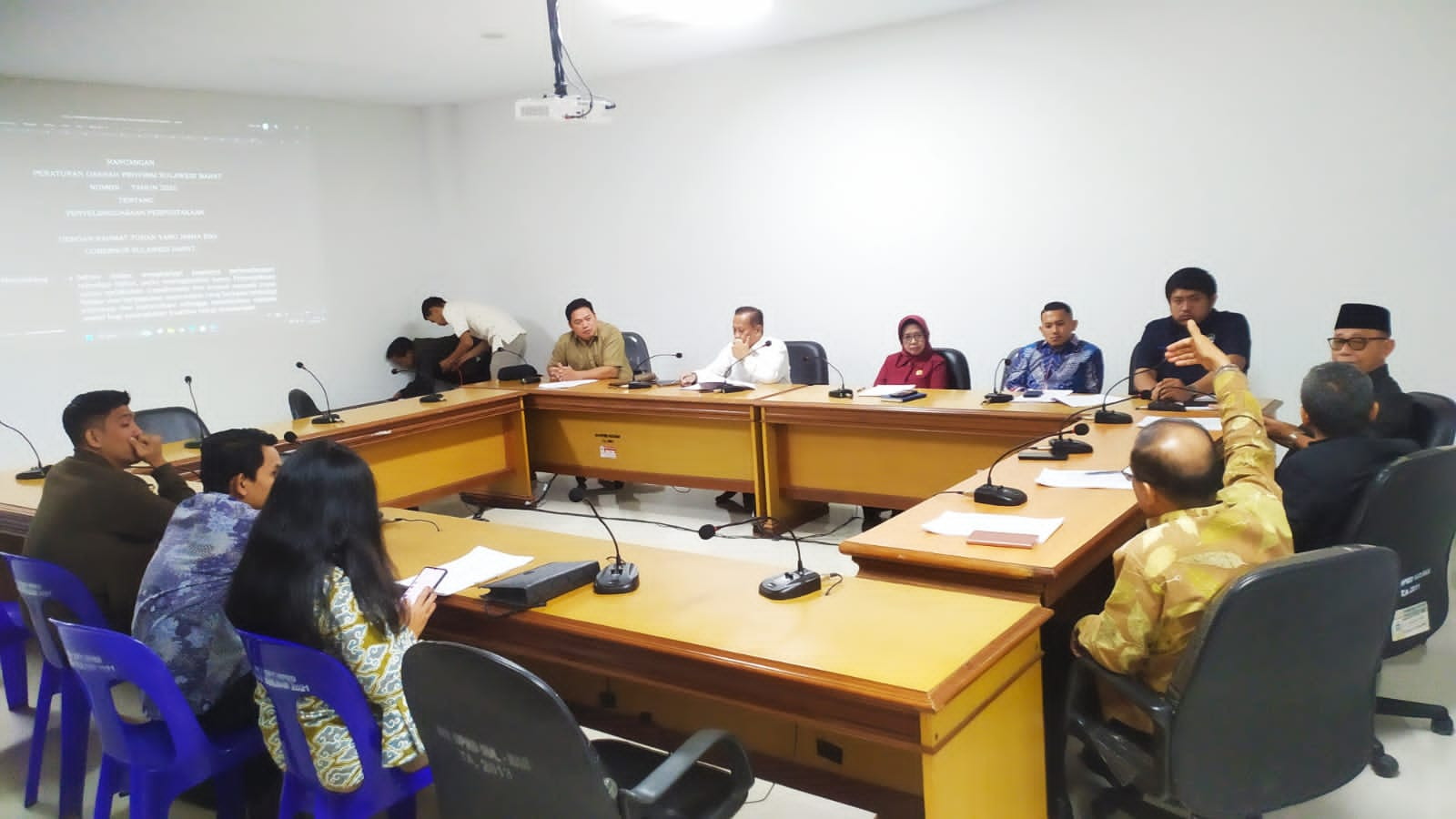 DPRD Sulbar Gelar Rapat Pansus Pembahasan Ranperda Penyelenggaraan Perpustakaan