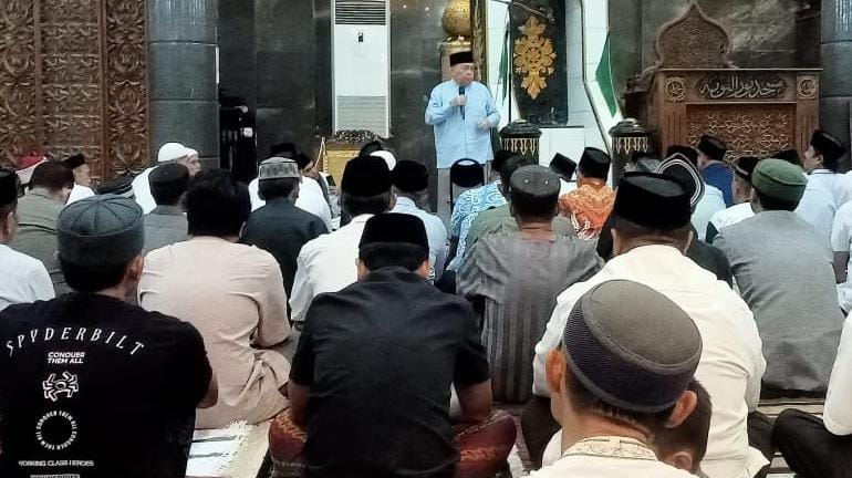 Safari Ramadan di Masjid Lapeo, Wagub Sulbar, Salim Mengga Sebut Pemprov Komitmen Jadikan Polman Pusat Ekonomi