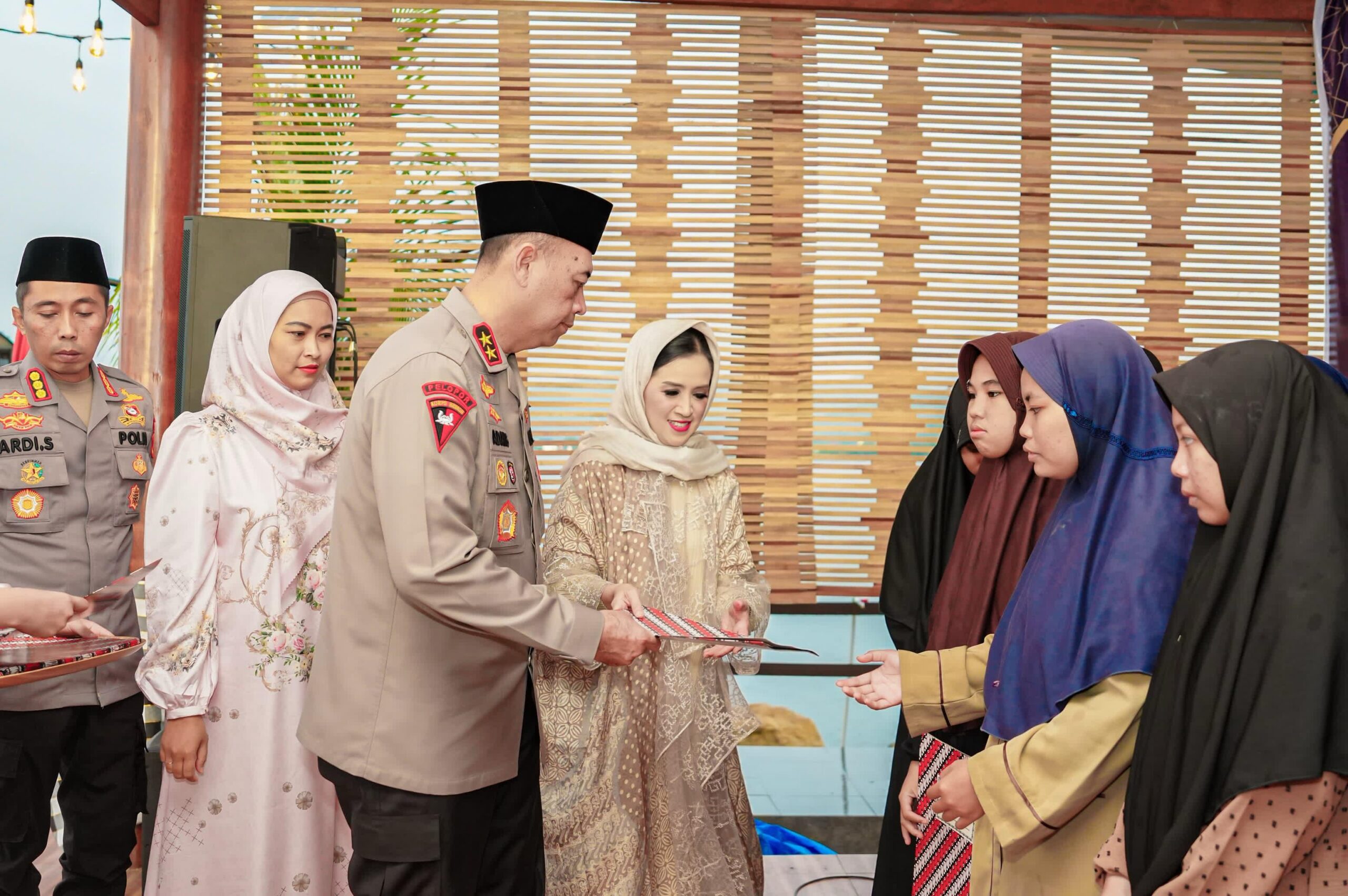 Di DSN Kapolda Sulbar Tebar Berkah Ramadan. Santuni Anak Yatim- Piatu dan Doa Bersama