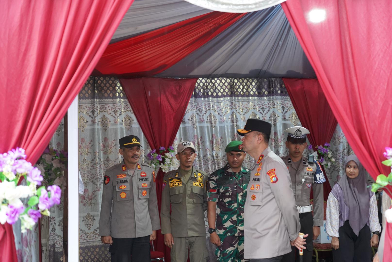 Pastikan Kesiapan Personel, Kapolda Sulbar Tinjau Posko Operasi Ketupat 2025