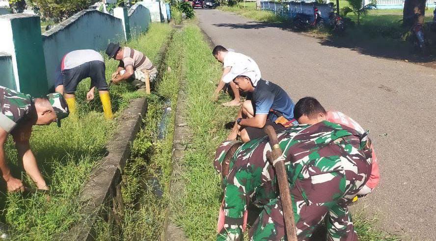 Babinsa Kodim 1418/Mamuju Kembali Laksanakan Karya Bakti Bersama Masyarakat