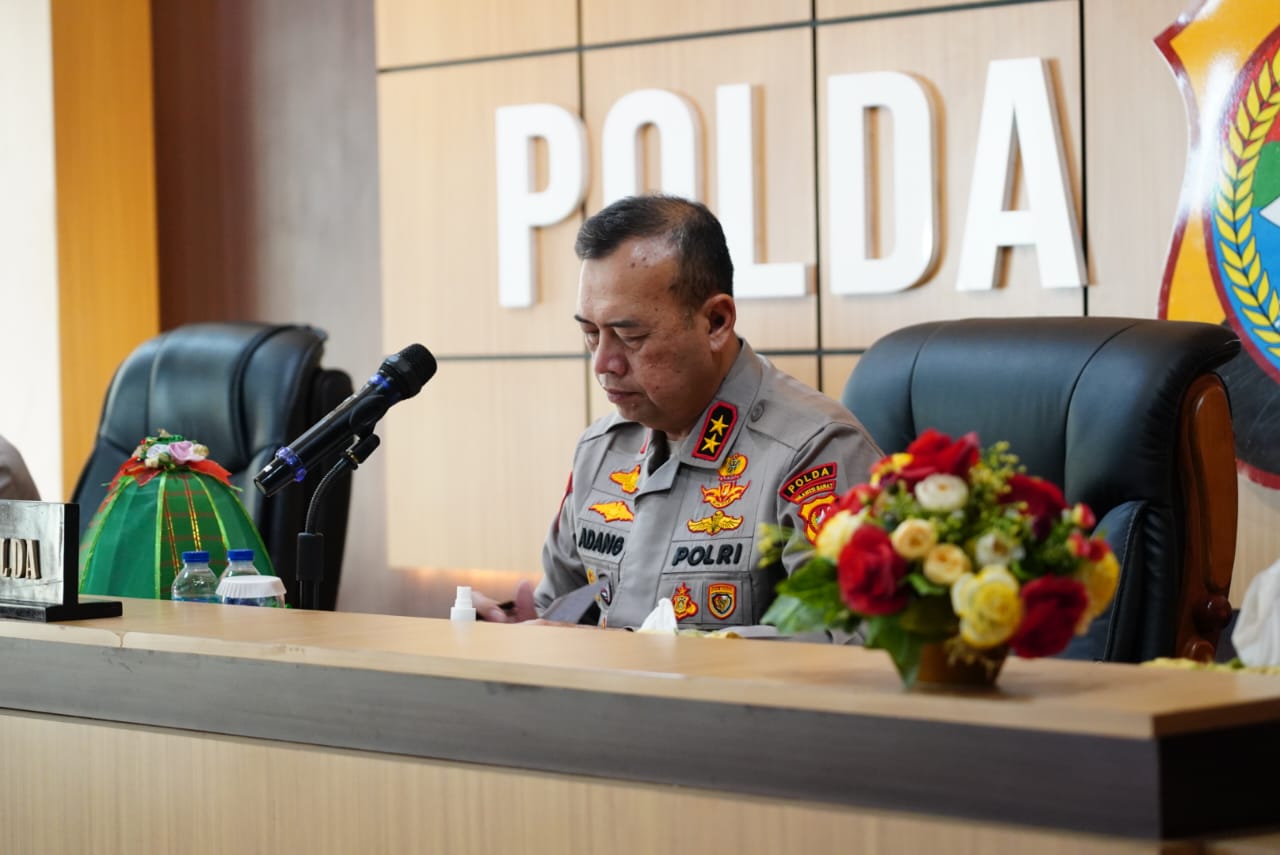 Kapolda Sulbar Ikut Pembekalan Peningkatan Efisiensi dan Efektivitas Pelayanan Kepolisian Kepada Masyarakat
