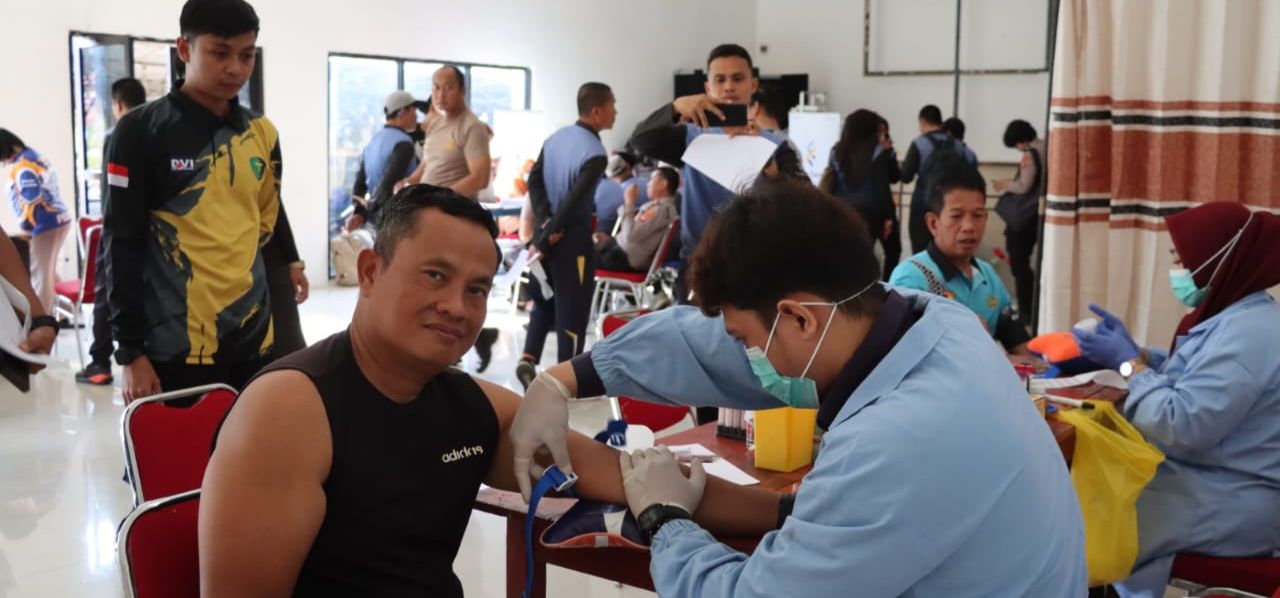 Tingkatkan dan Peliharan Kesehatan Personil, Polresta Mamuju Gandeng Kimia Farma Lakukan Rikkes Berkala