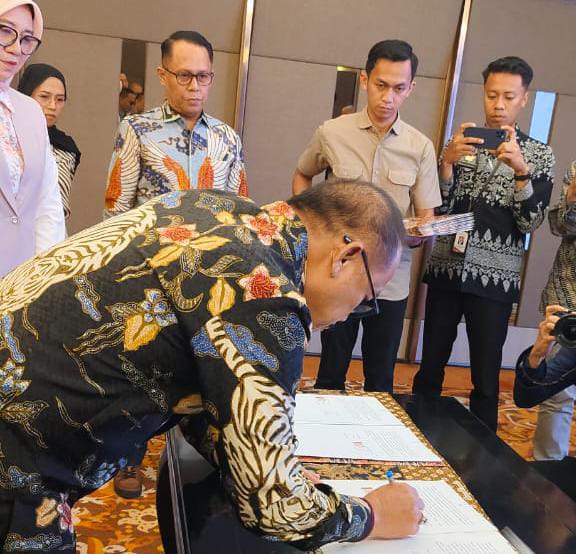 Langkah Besar Gubernur SDK Tingkatkan PAD Sawit & Galian C. Naik 300% dari Rp. 300 Juta Jadi Rp. 12 Miliar per Tahun    