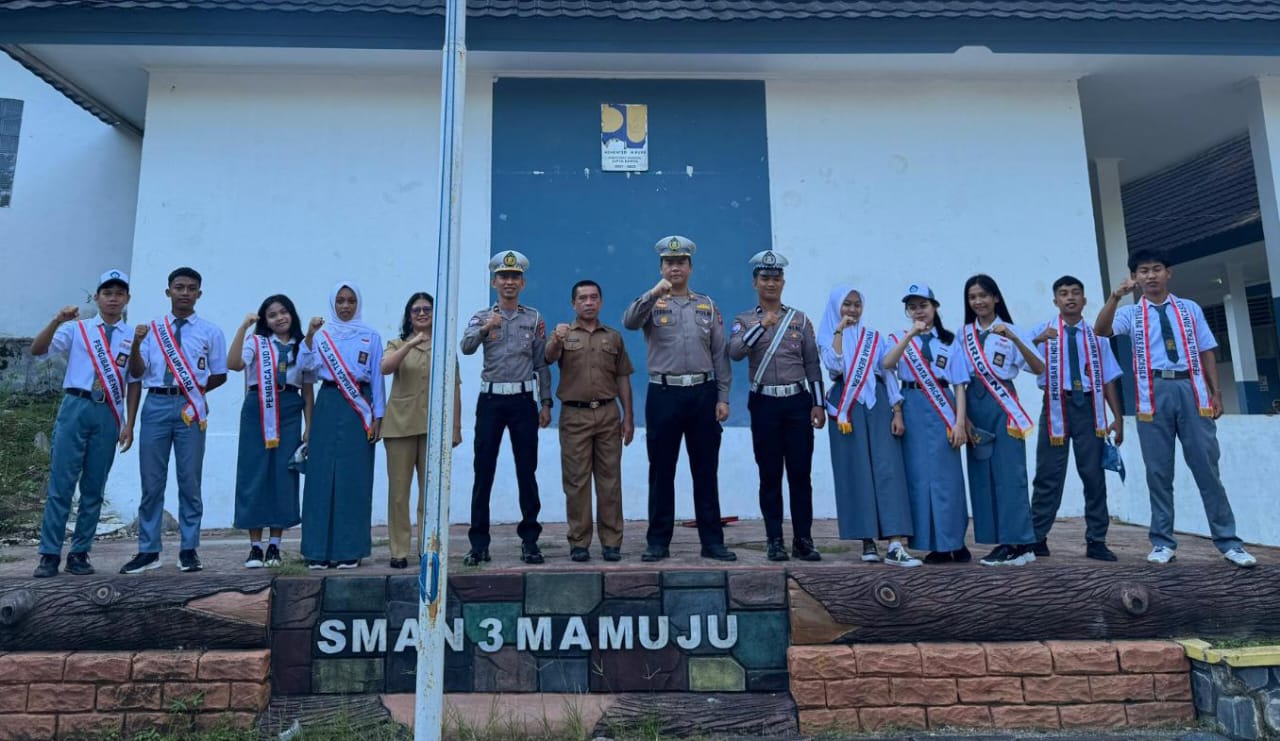 Ditlantas Polda Sulbar Beri Edukasi Tertib Lalu Lintas di SMAN 3