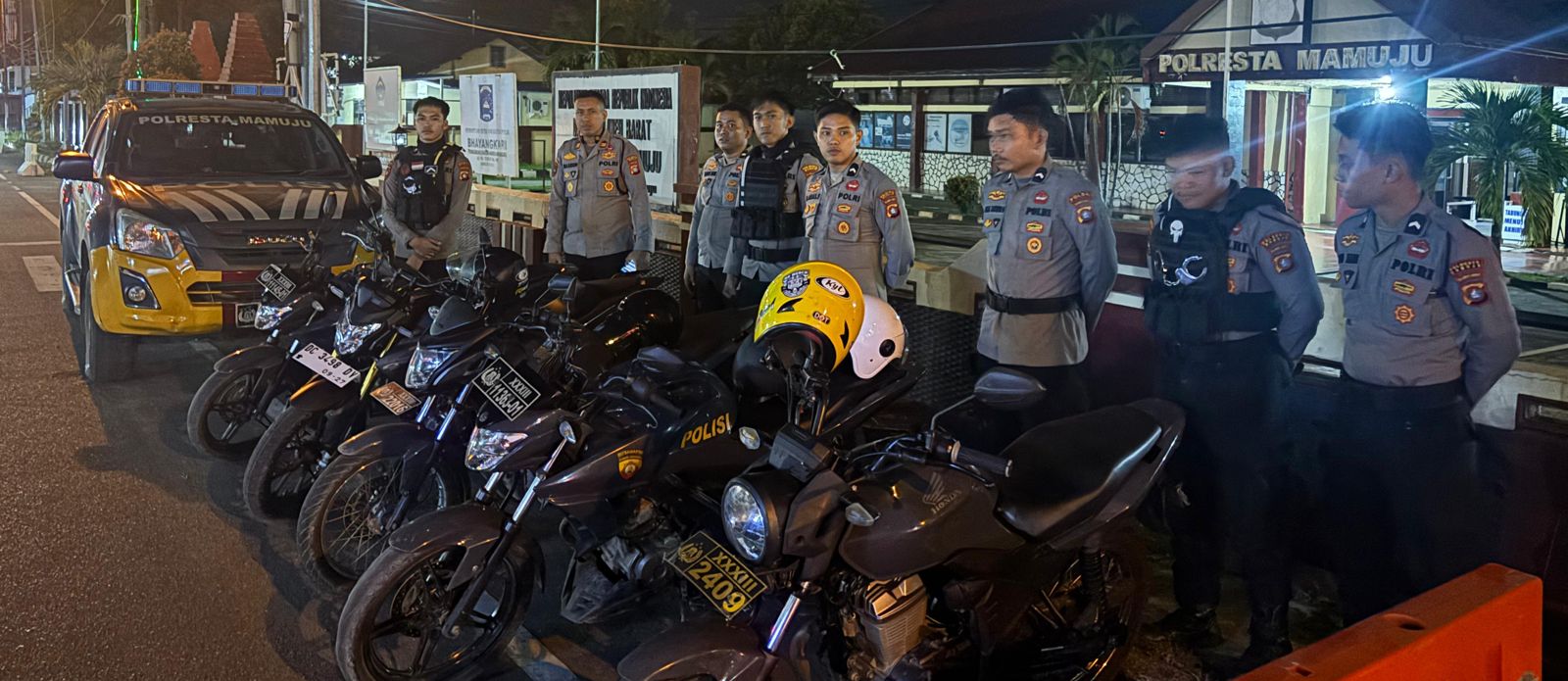 Personel Polresta dan Polsek Mamuju Jajaran Siaga Antisipasi Gangguan Kamtibmas di Malam Takbiran Idul Adha 1446 Hijriah