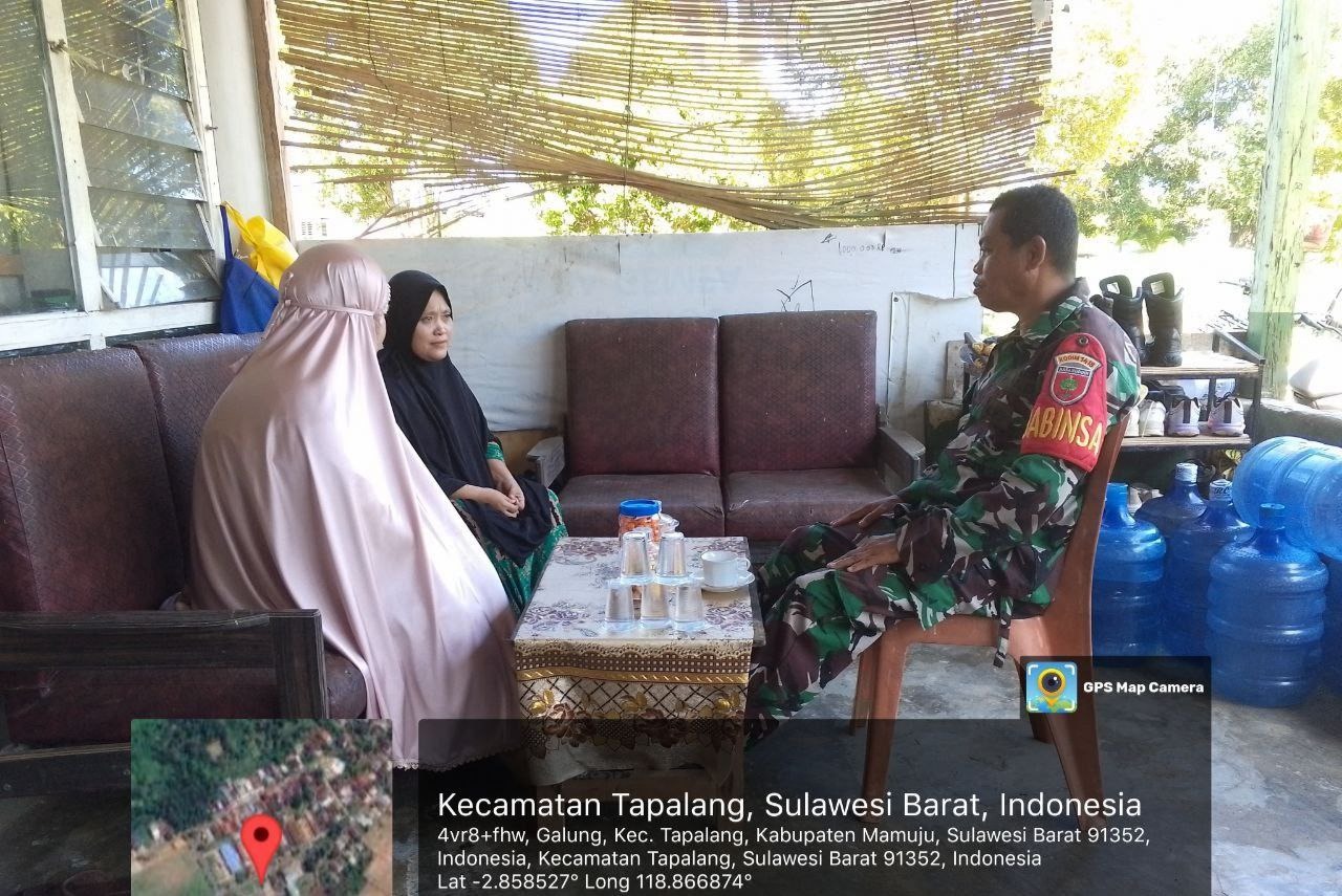 Babinsa Tapalang Laksanakan Puldata Teritorial dan Ajak Warga Jaga Kebersihan Lingkungan