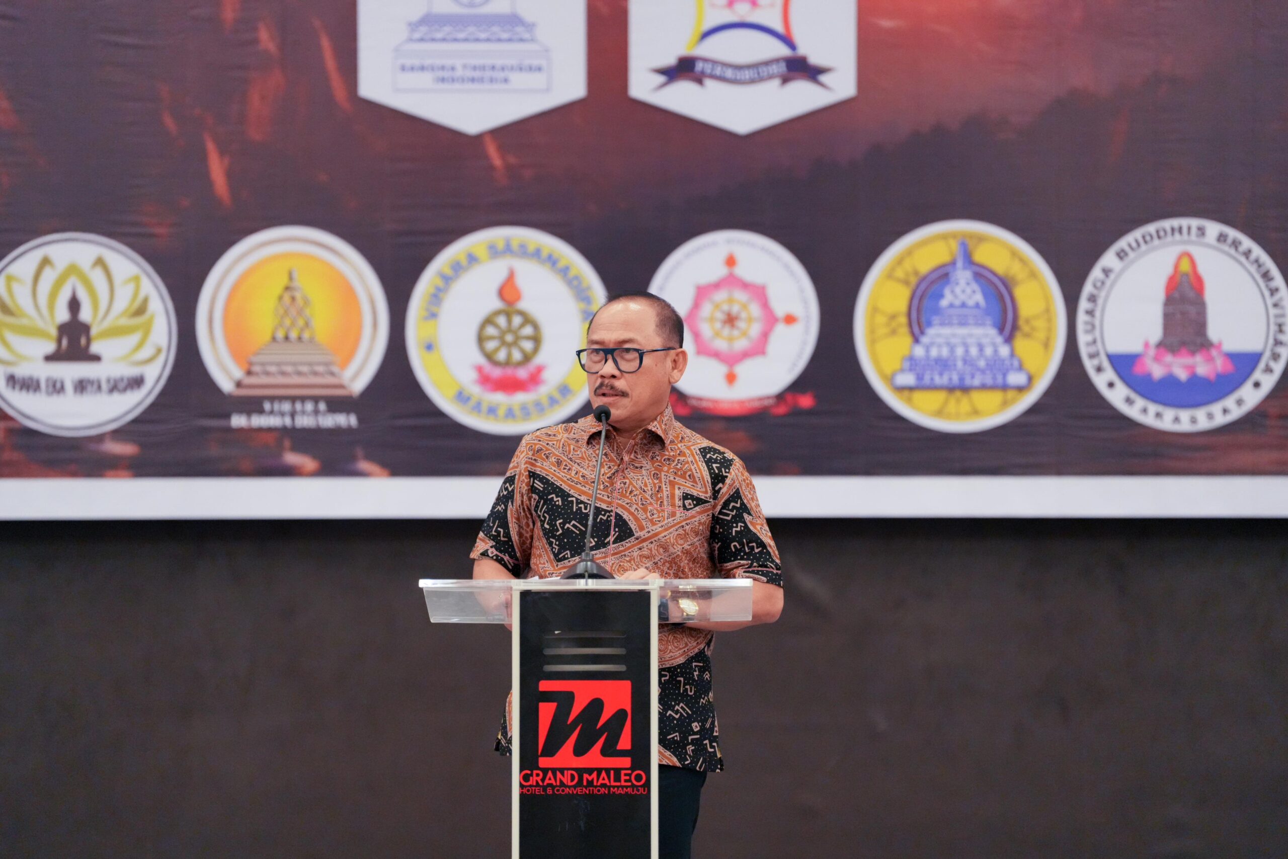 Hadiri Perayaan Sannipata Waisak Sulselbar, Suhardi Duka: “Semua Agama Mengajarkan Kebaikan dan Tanggung Jawab”