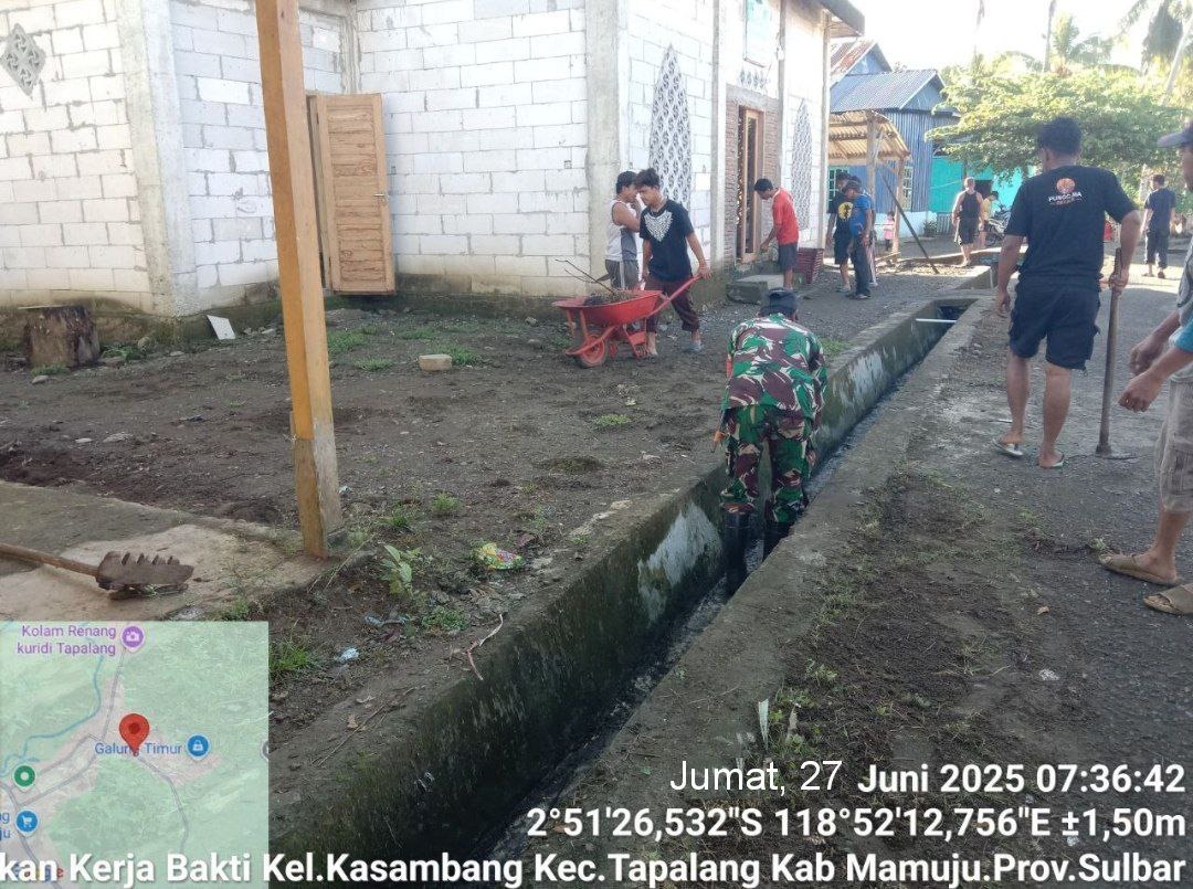 Babinsa Koramil 1418-02/Tapalang Ajak Warga Kasambang Peduli Lingkungan