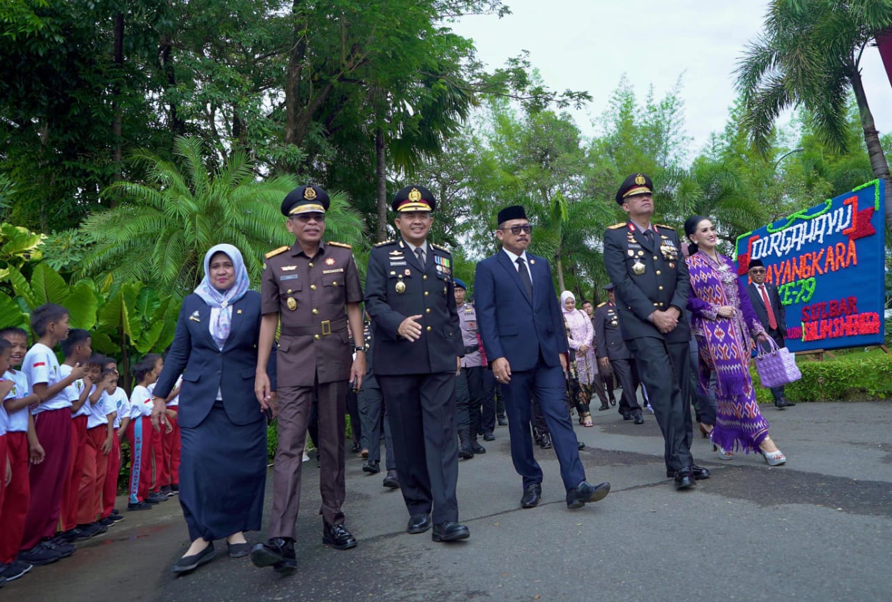 Gubernur Sulbar Suhardi Duka Apresiasi Transformasi Polri: Dulu Dikritik, Kini Makin Profesional