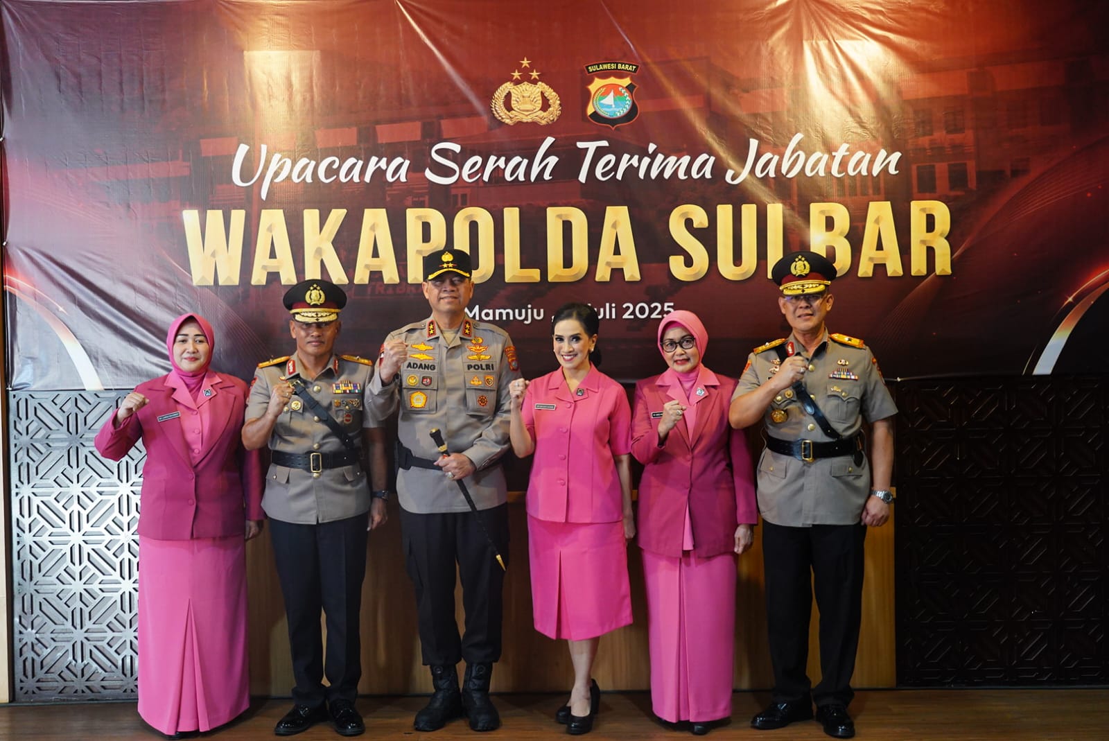 Wakapolda Sulbar Berganti. Sertijab dari Brigjen Pol Rachmat Pamudji ke Brigjen Pol Hari Santoso