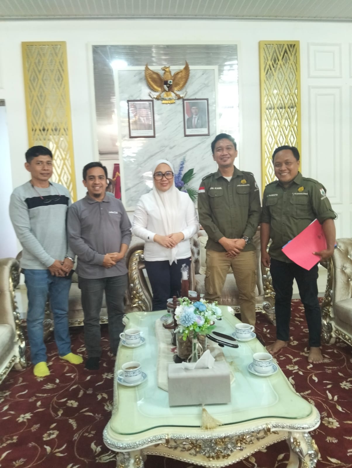 Dinas ESDM Sulbar Bahas Percepatan Listrik Desa Bersama Bupati Mamuju. Targetkan Tuntaskan 19 Desa Hingga 2027