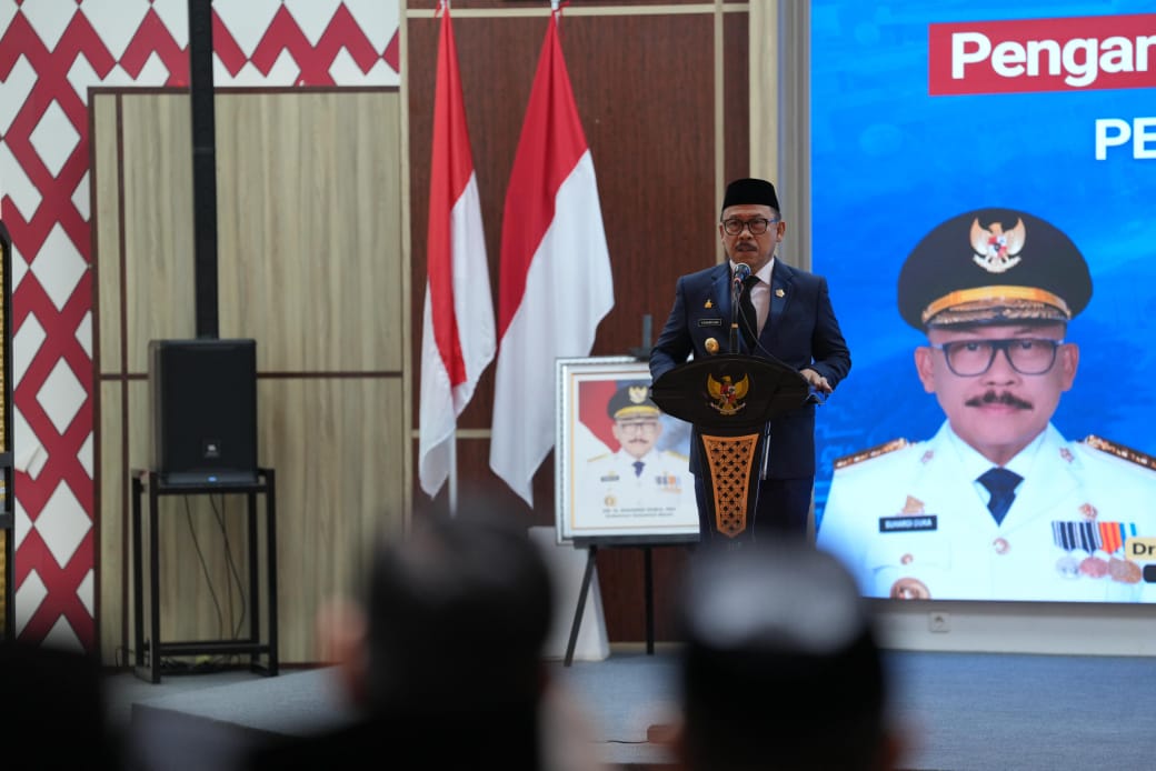 Gubernur Sulbar SDK Lantik 15 Pejabat Eselon II dan Tunjuk 5 Pelaksana Tugas OPD