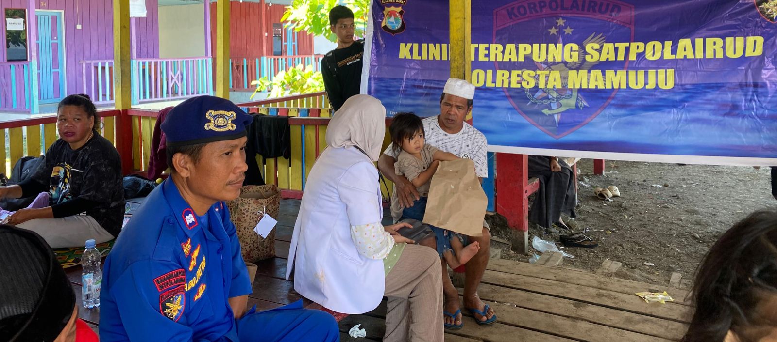 Sat Polair Polresta Mamuju Lakukan Pengamanan Wisata Pantai dan Klinik Apung