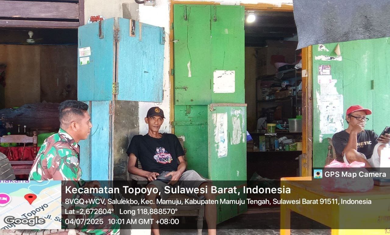Babinsa Koramil 1418-04/Budong Budong Gelar Komsos di Desa Salulekbo