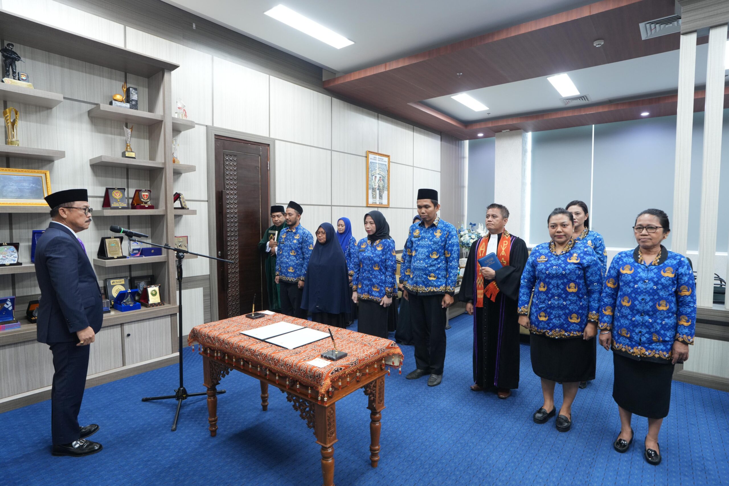 11 Pejabat Fungsional Sulbar Resmi Dilantik Gubernur Sulbar. Herdin Ismail: Pelantikan Cepat Agar Tak Hambat Pekerjaan