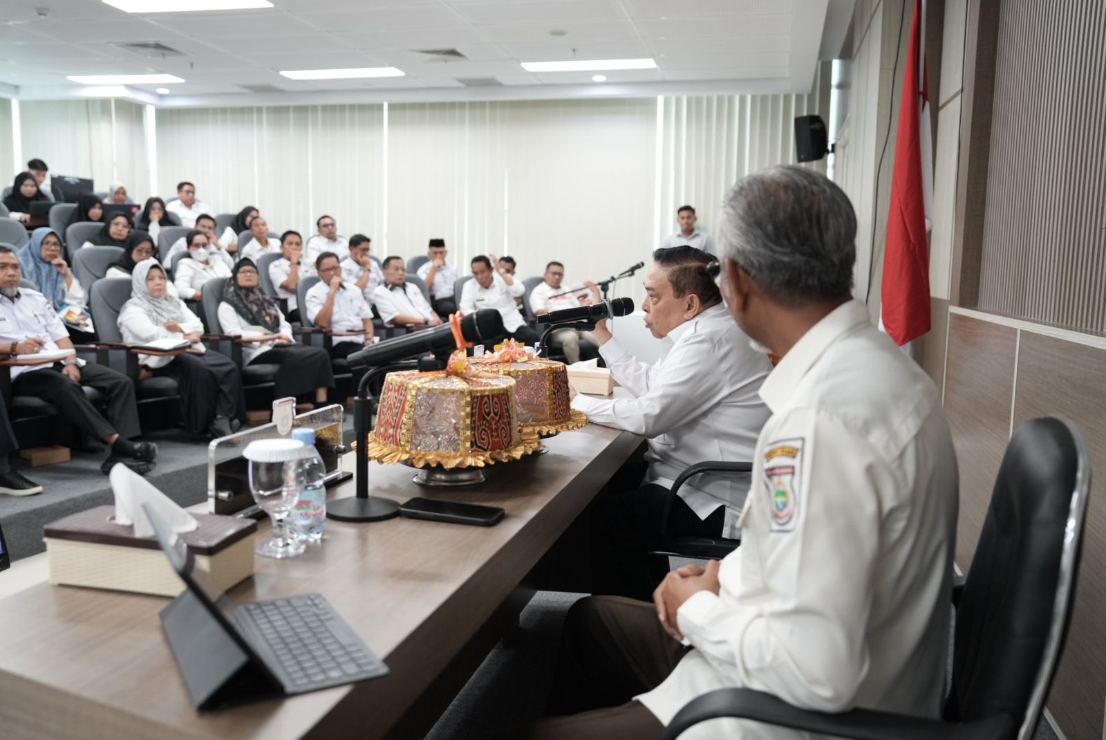 Wagub Sulbar, Salim S. Mengga Pimpin Rapat Tindak Lanjut Temuan BPK dan APIP