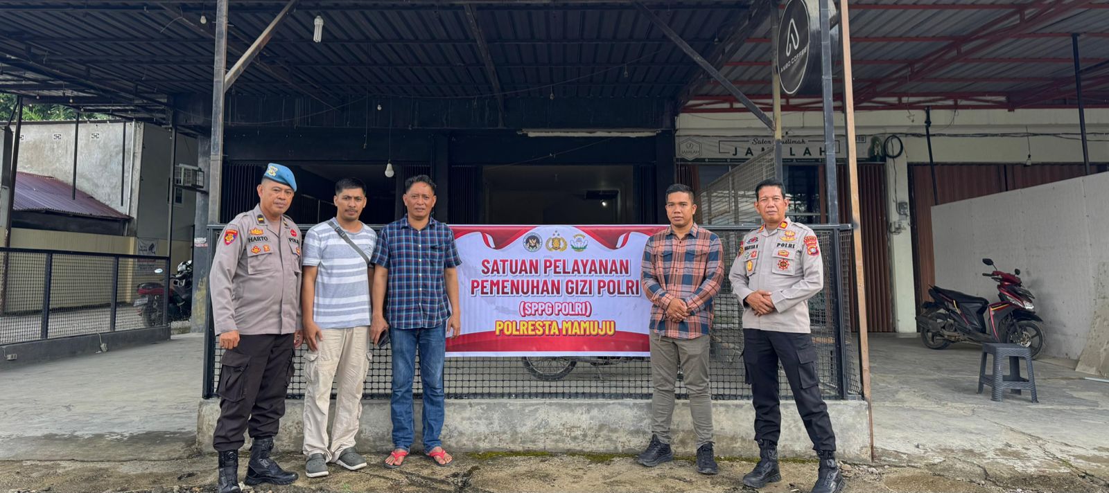 Dukung Program MBG, Kabag SDM Polresta Mamuju Lakukan Pengecekan Pengerjaan Dapur SPPG Kemala Bhayangkari