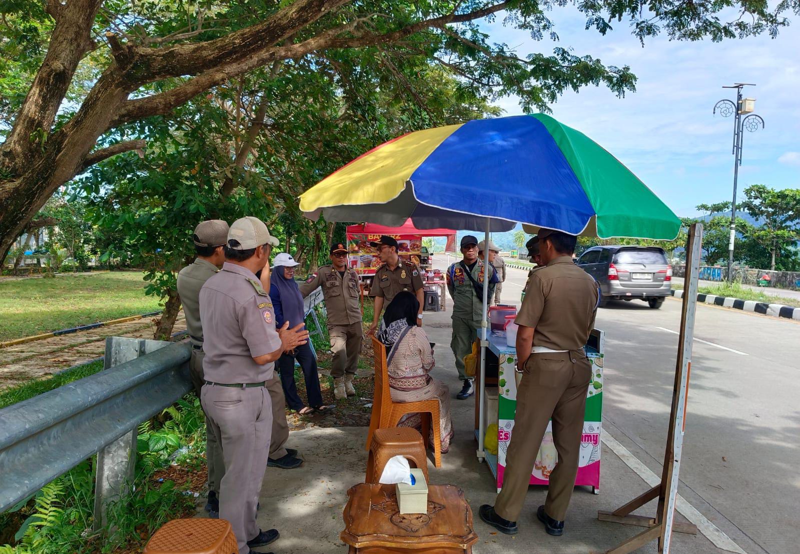 Satpol PP Sulbar Mulai Lakukan Sosialisasi Penertiban PKL di Ruas Jalan Arteri Mamuju