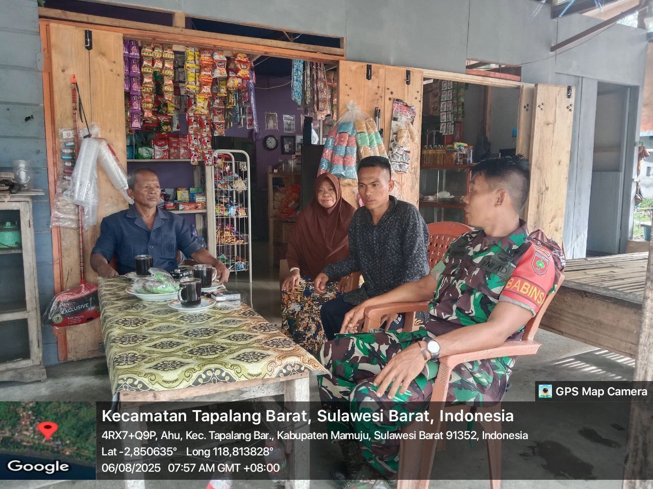 Babinsa Tapalang Pererat Hubungan TNI-Rakyat di Wilayah Binaan
