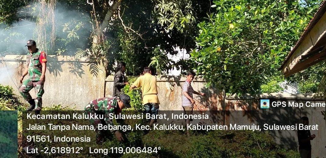 Gotong Royong Babinsa dan Aparat Desa, Bersihkan Kantor Desa Bebanga