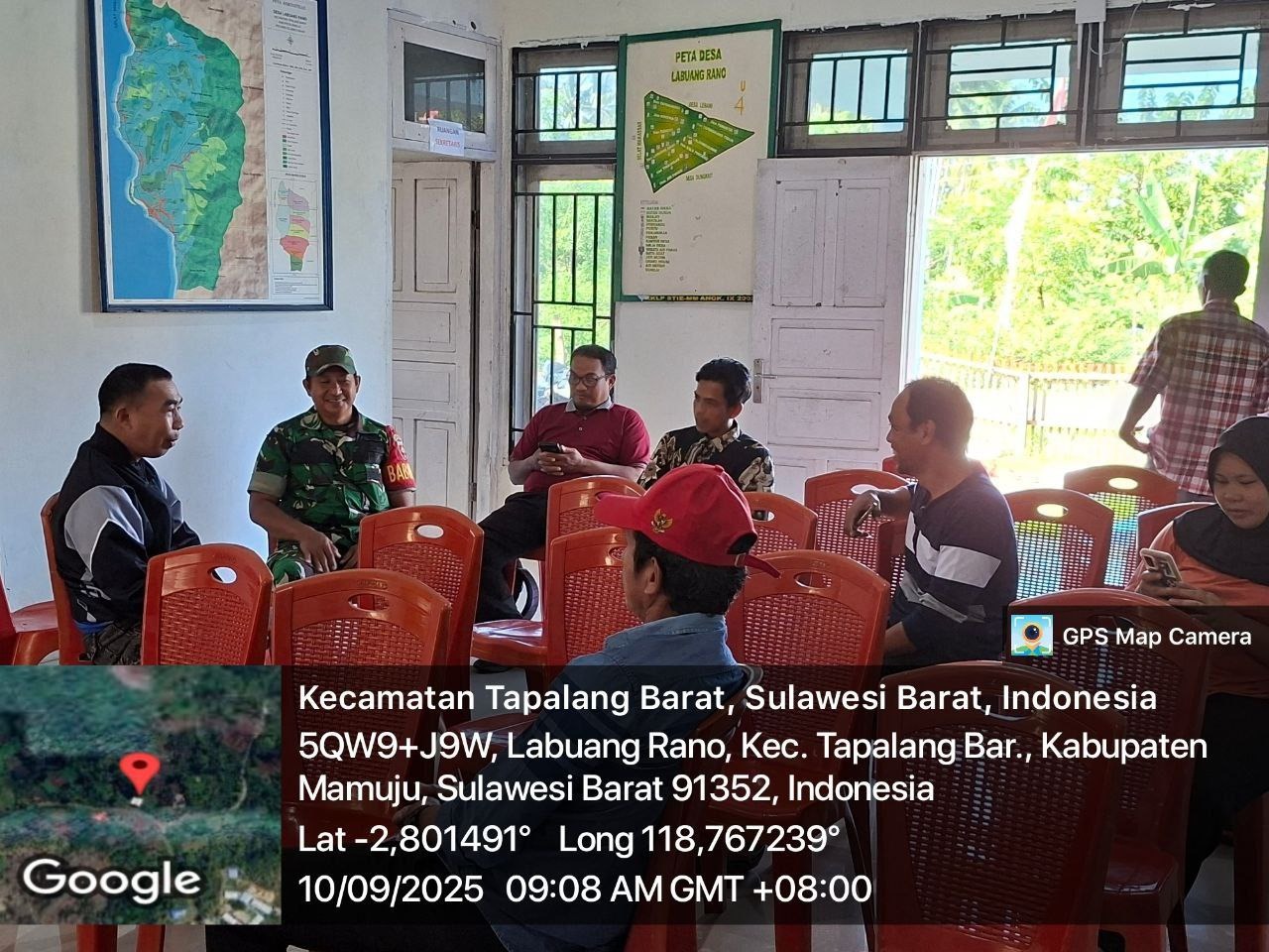 Babinsa Tapalang Jaga Kemanunggalan Bersama Warga