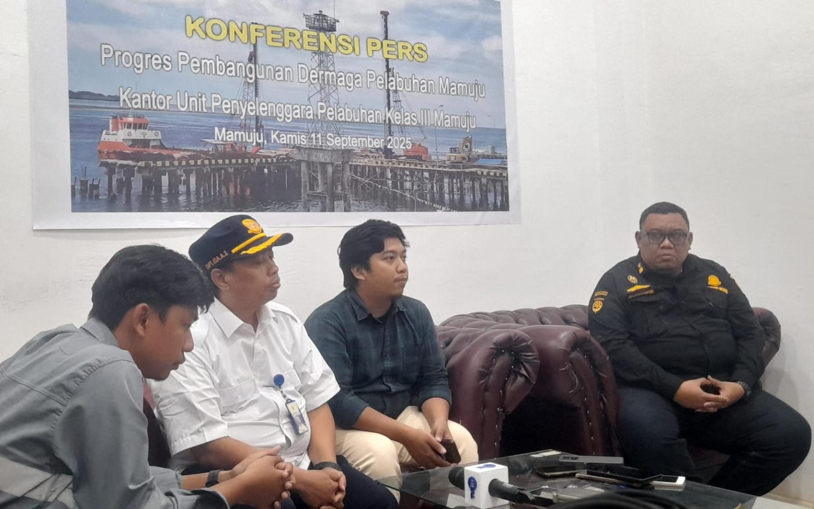 Capai Progres 70 Persen, Kepala Kantor UPP Kelas III Mamuju Pastikan Proyek Perbaikan Dermaga Rampung Tepat Waktu