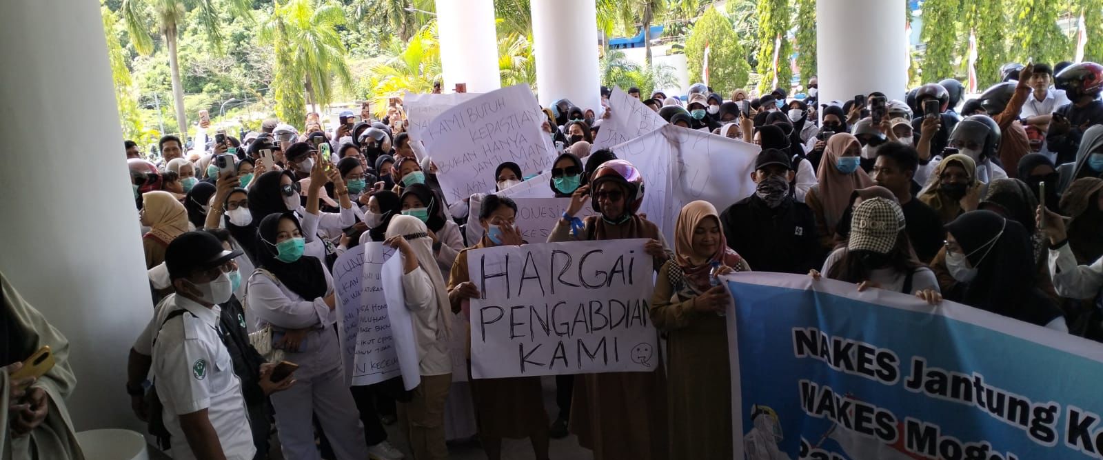 Polresta Mamuju Kawal Ketat Aksi Unras Tenaga Kesehatan dan Guru Honorer