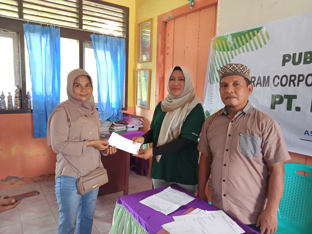 Cegah Stunting, PT Pasangkayu Beri Bantuan untuk Posyandu Anggrek di Rio Pakava