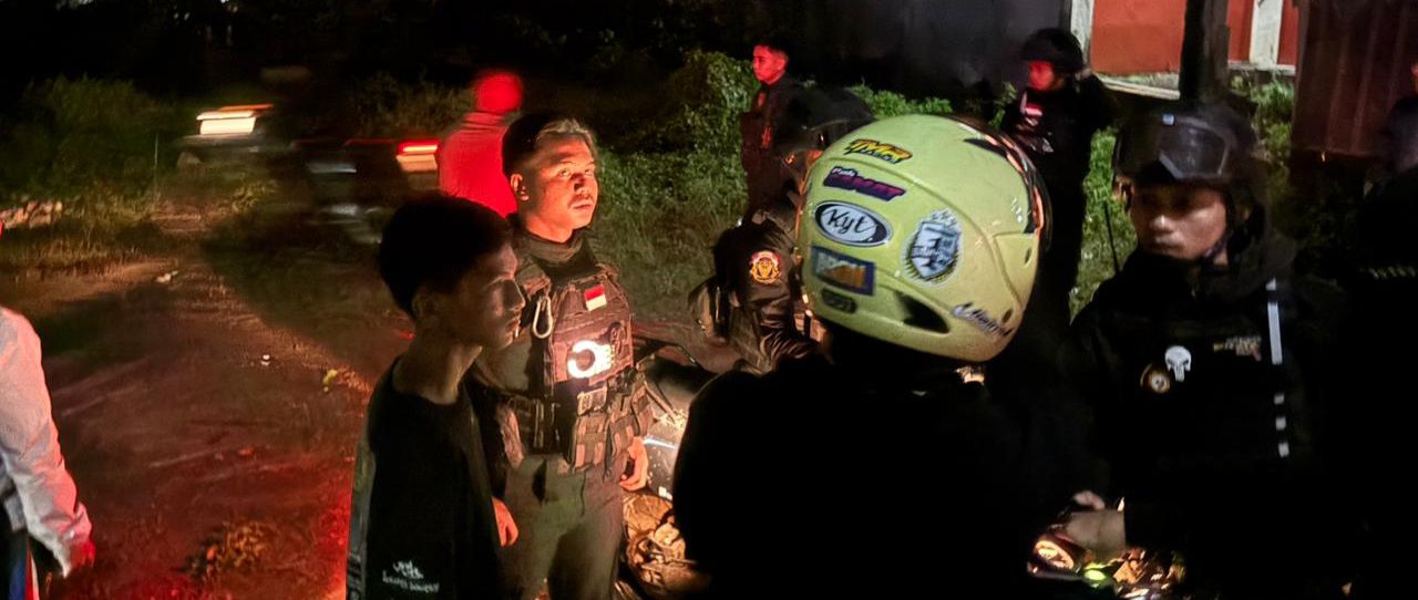 Tim Patmor Polresta Mamuju Respon Cepat Datangi TKP Pria Mengamuk Sambil Membawa Sajam