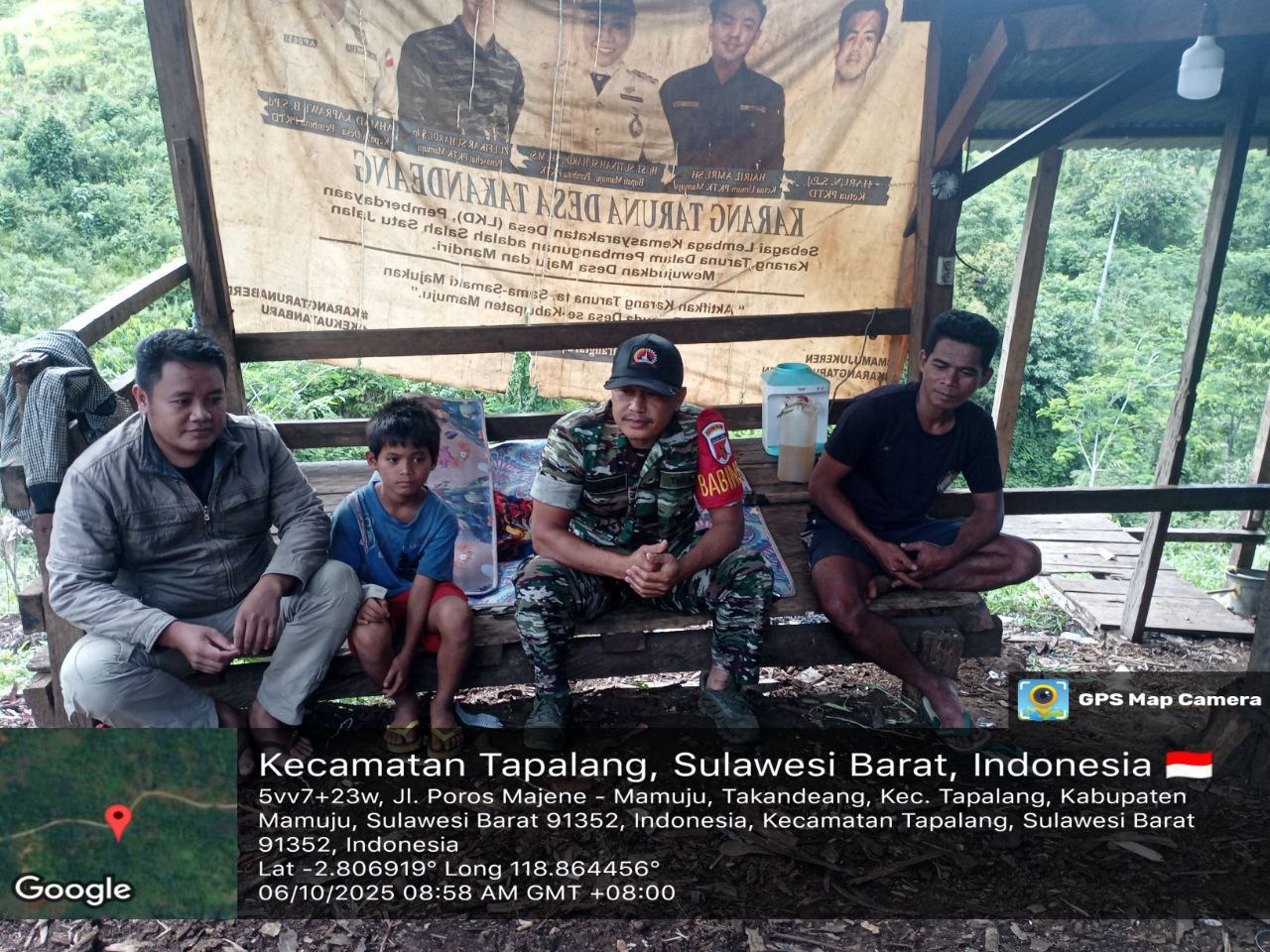 Babinsa Koramil 1418-02/Tapalang Ajak Warga Desa Takandeang Lestarikan Lingkungan