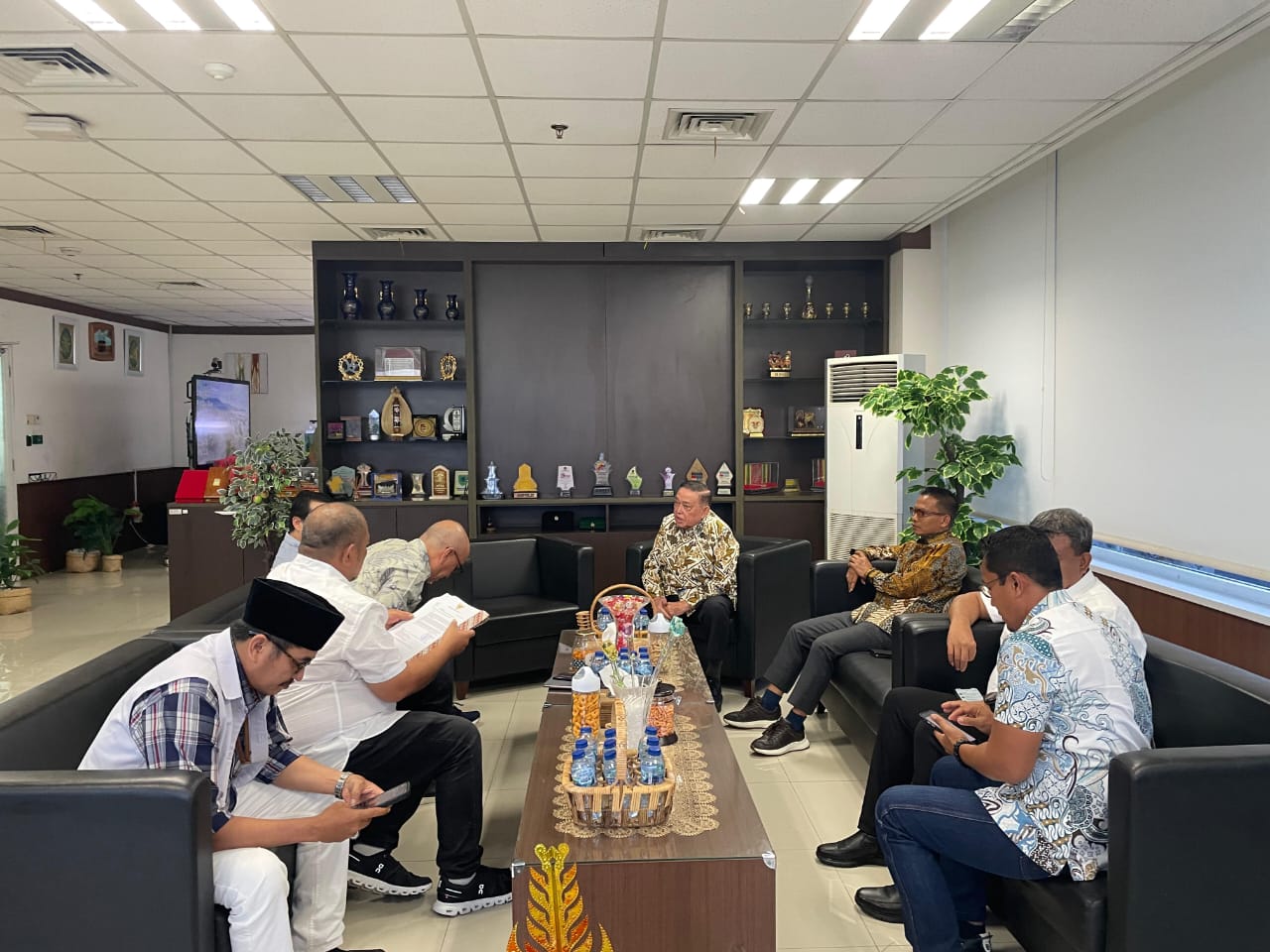 Wagub Sulbar Perkuat Sinergi dengan BNPB untuk Percepatan Pemulihan Pascabencana