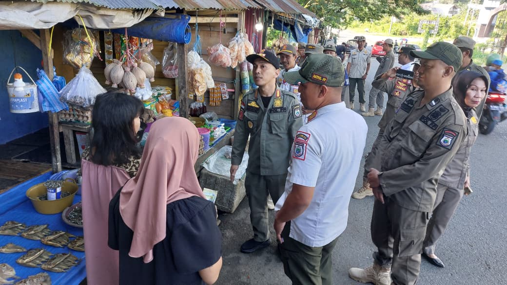 Kerap Timbulkan Kemacetan dan Rawan Lakalantas, Satpol PP Sulbar Lakukan Sosialisasi ke Pedagang