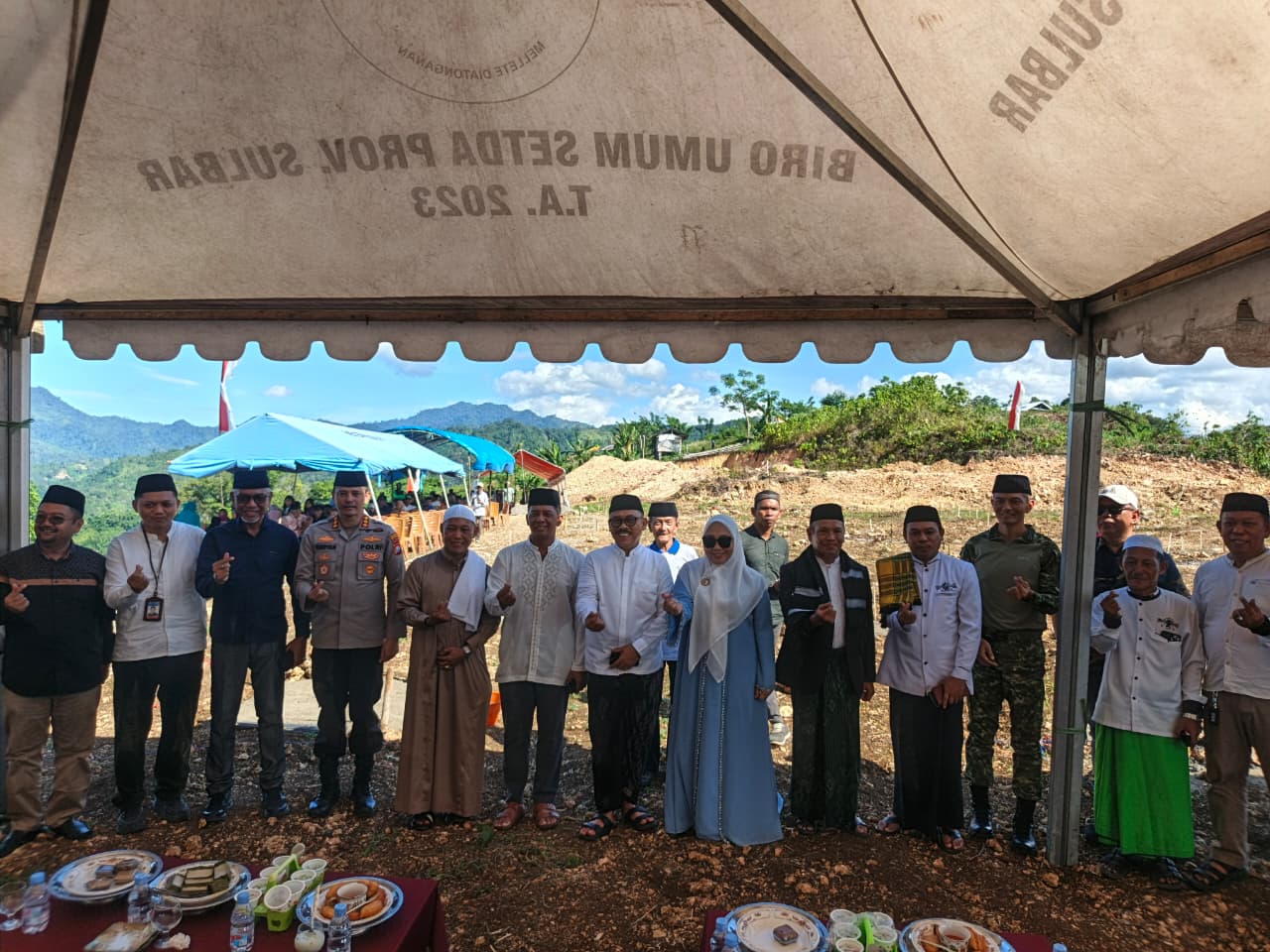 Dandim 1418/Mamuju Hadiri Peletakan Batu Pertama Pembangunan Masjid An-Nur  Tanete Guru dan Peringatan Isra Mi'raj Nabi Muhammad SAW - Potret Rakyat